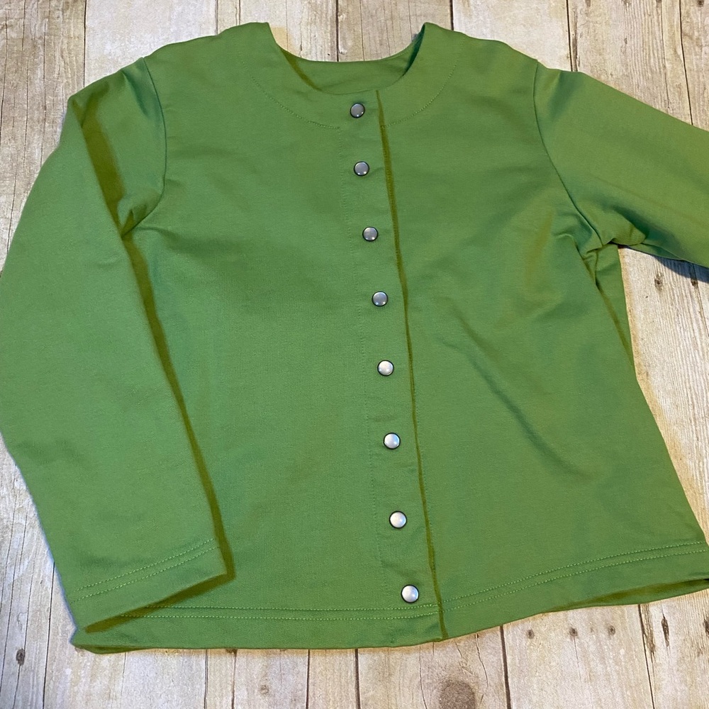 Hanna Andersson green crew neck sweater - Size 130/US 8 - St. Patrick’s Day!